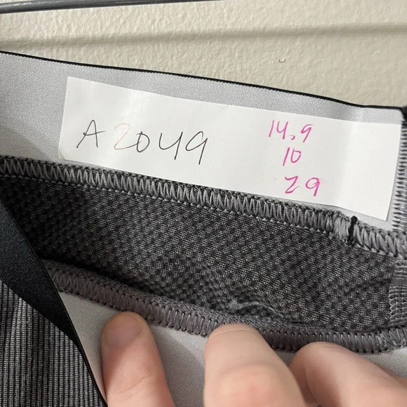 Nike Pro Hyperwarm Leggings Gray L 29x29 Athleisure Base Layer Gorpcore Gym - Picture 5 of 11